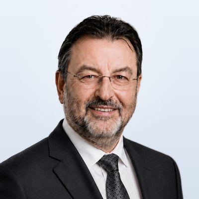 Dr. Etienne Callebout, MD